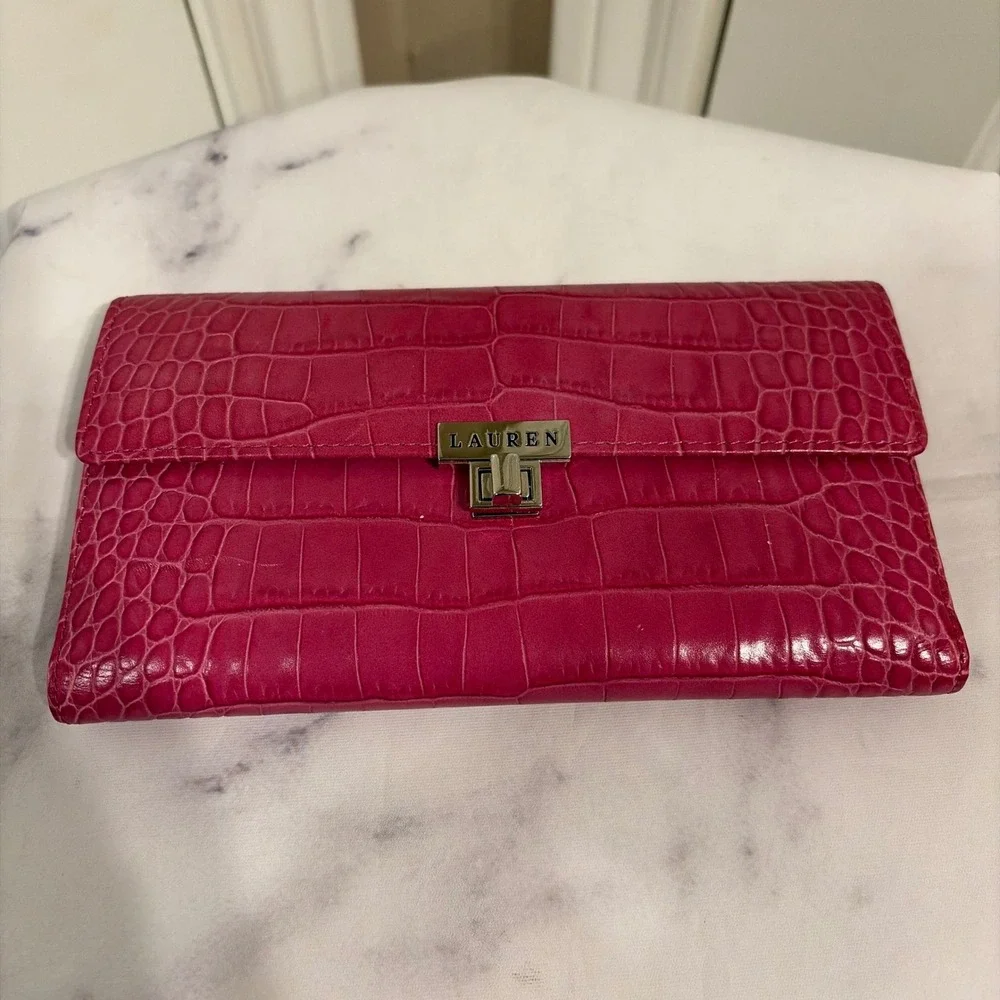 Lauren Ralph Lauren Womens Croc Embossed Leather Wallet Pink OS Turn Lock